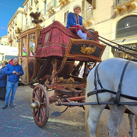 A Piscaria Apartman Catania-Fontanarossai nemzetközi repülőtér Kültér fotó