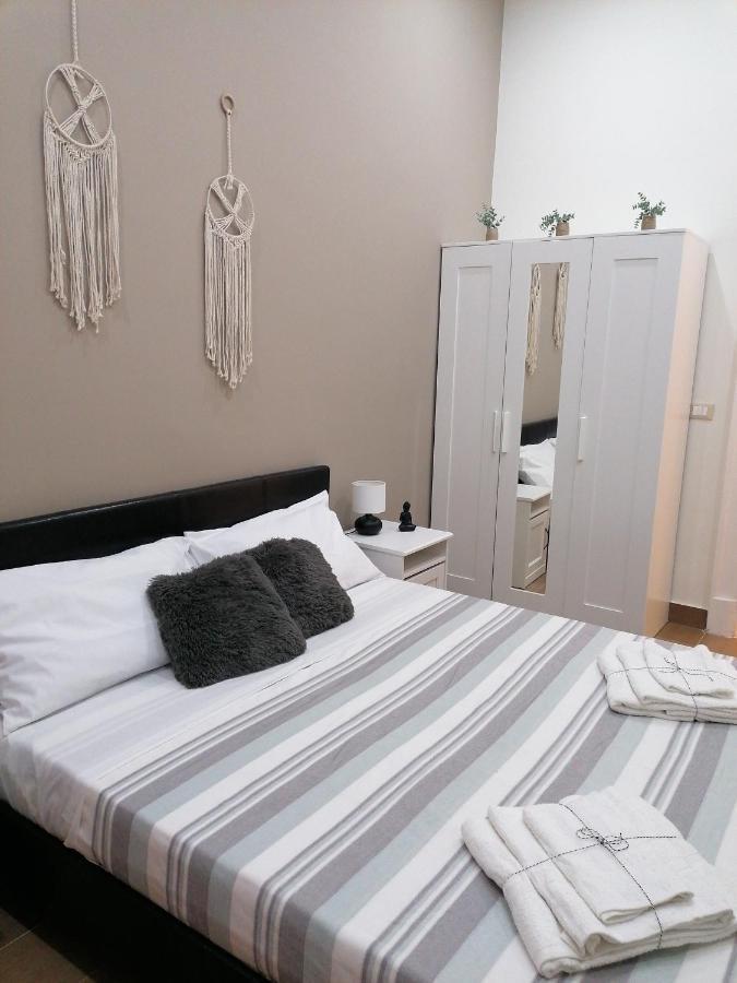 A Piscaria Apartman Catania-Fontanarossai nemzetközi repülőtér Kültér fotó
